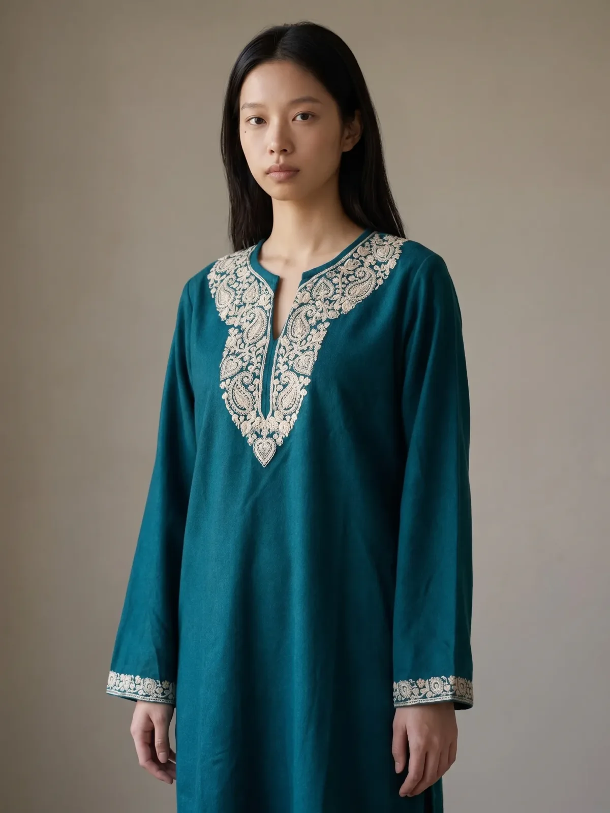 Zewar e Neelam Kashmiri Acro Wool Needle Kurti in Teal