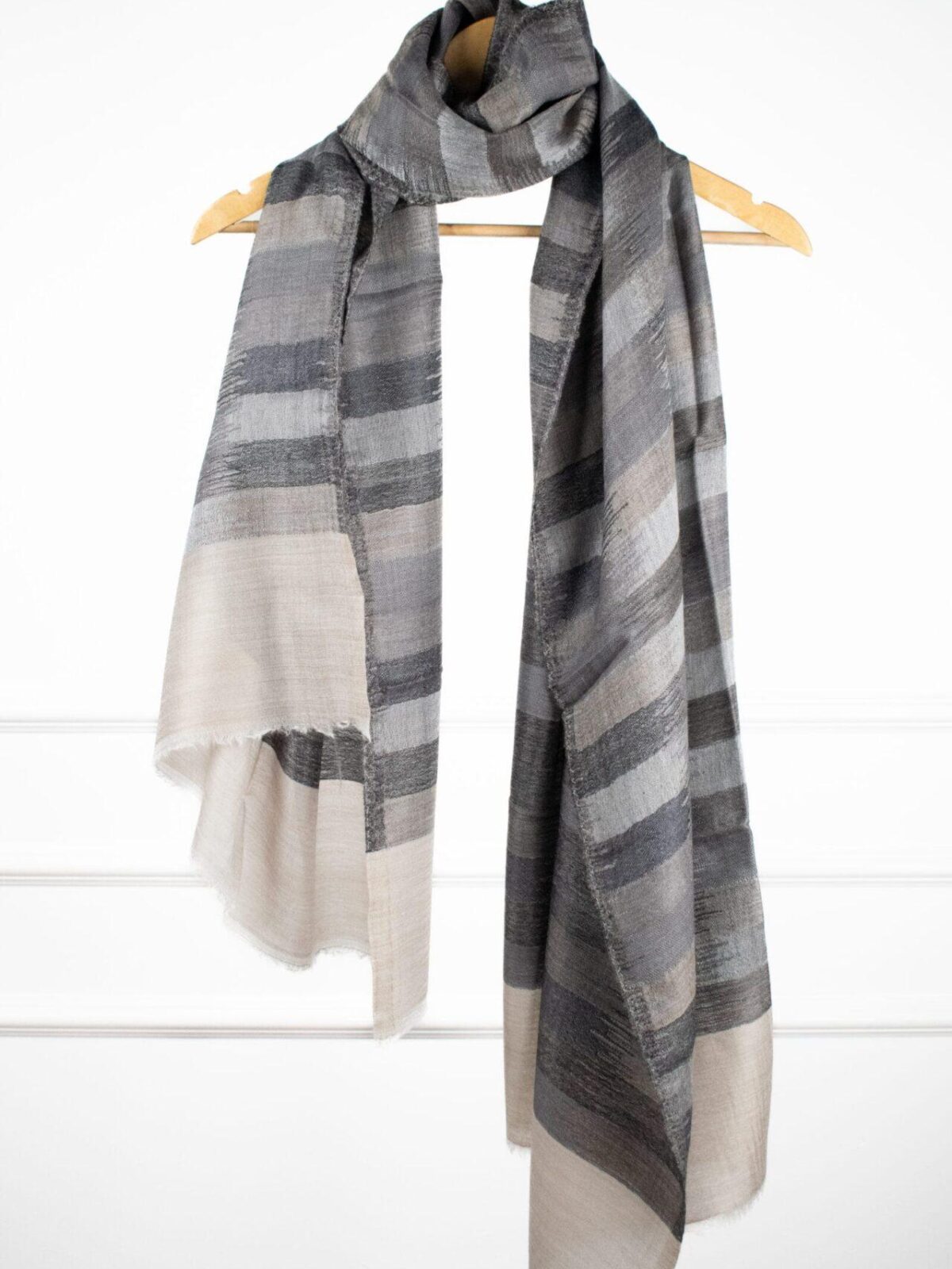 AuraLoom Scarf