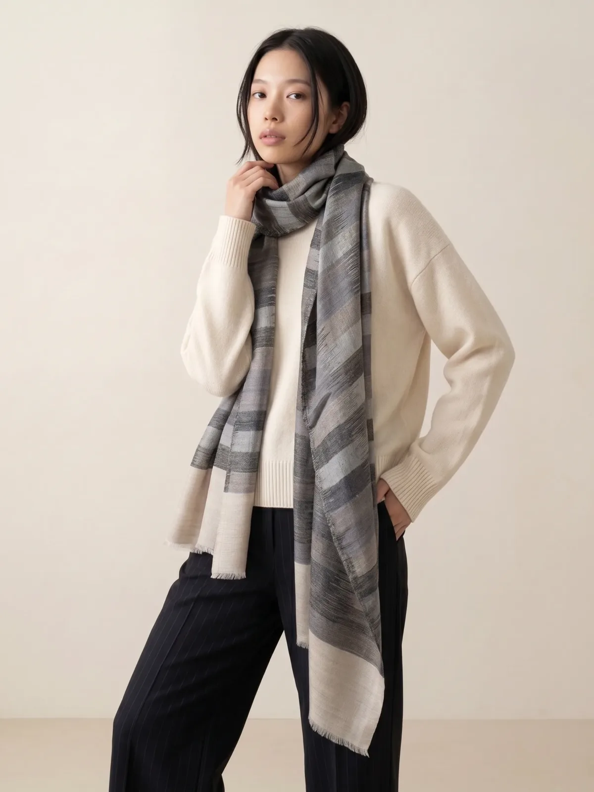 AuraLoom Scarf