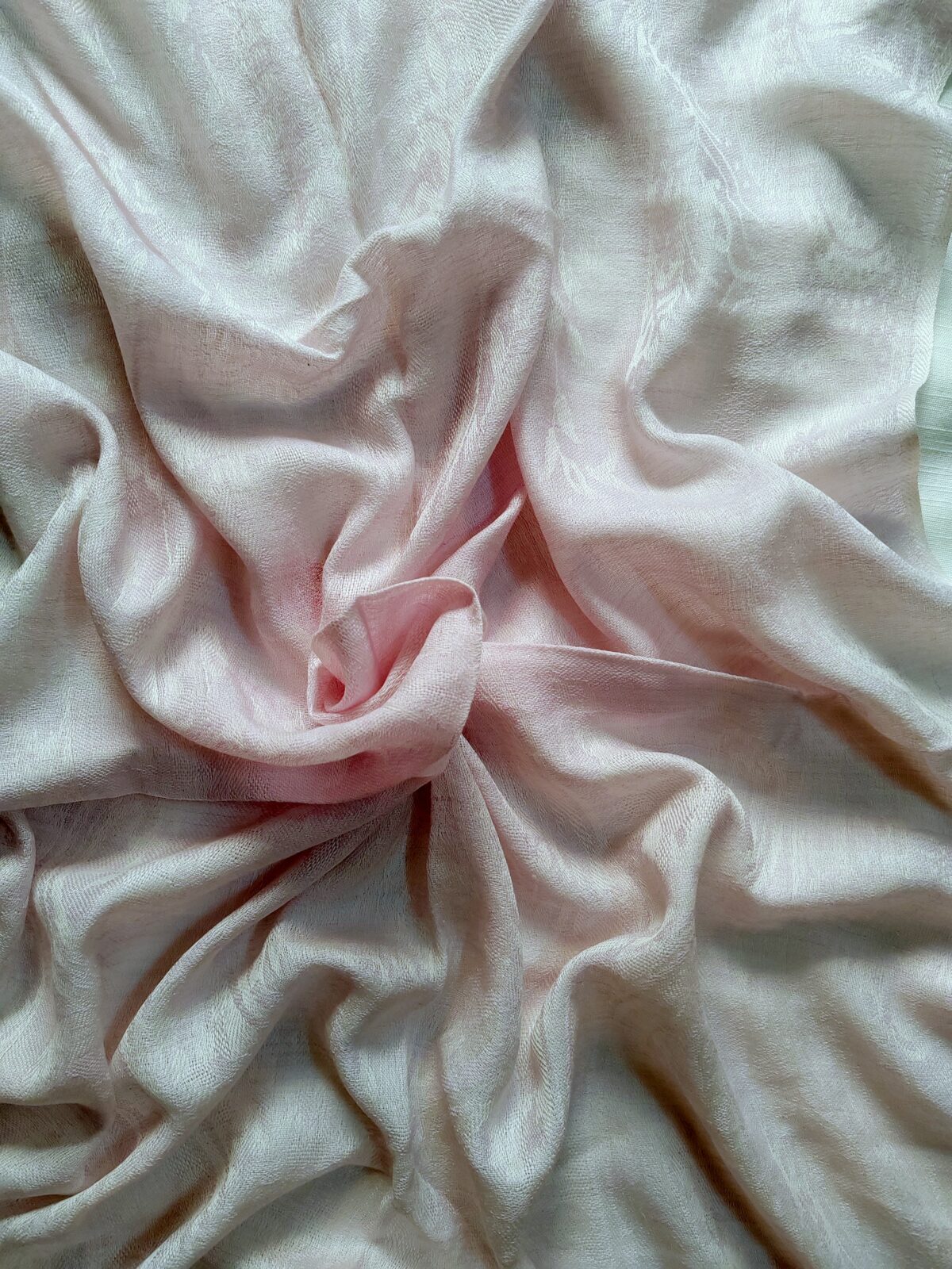 Gulaab-e-Sehr Jacquard Scarf