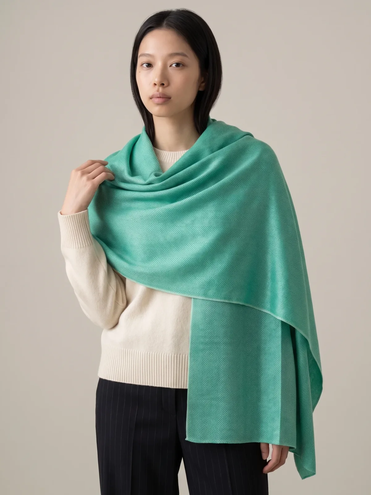 WhiteSpine Scarf