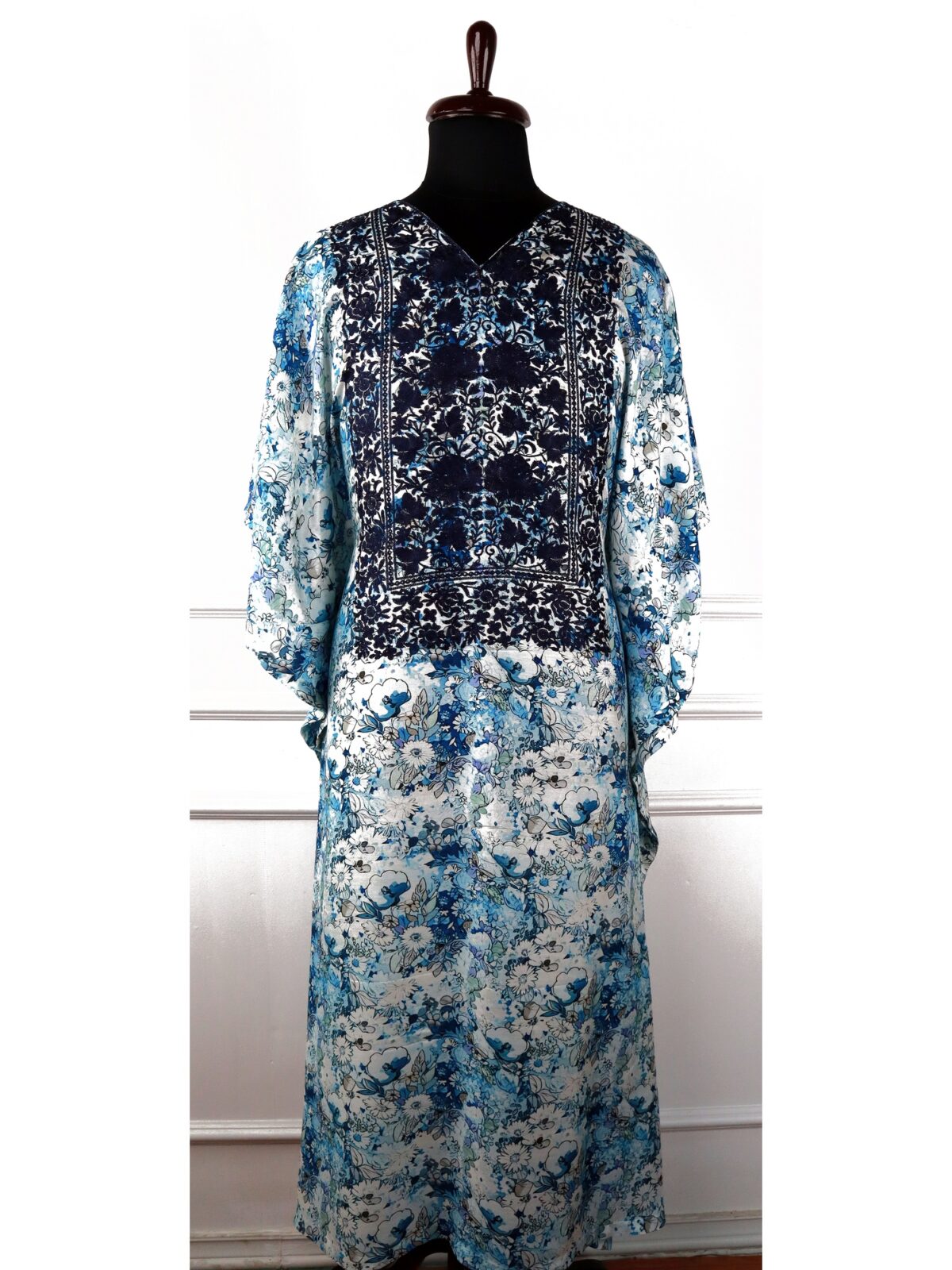 Silkflora Kashmiri Muslin Kaftan in Blue