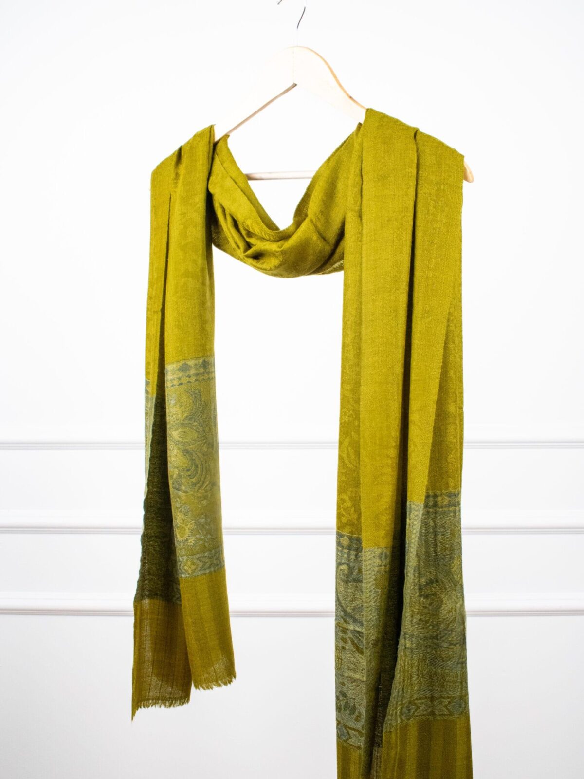 VibrantFrame Scarf