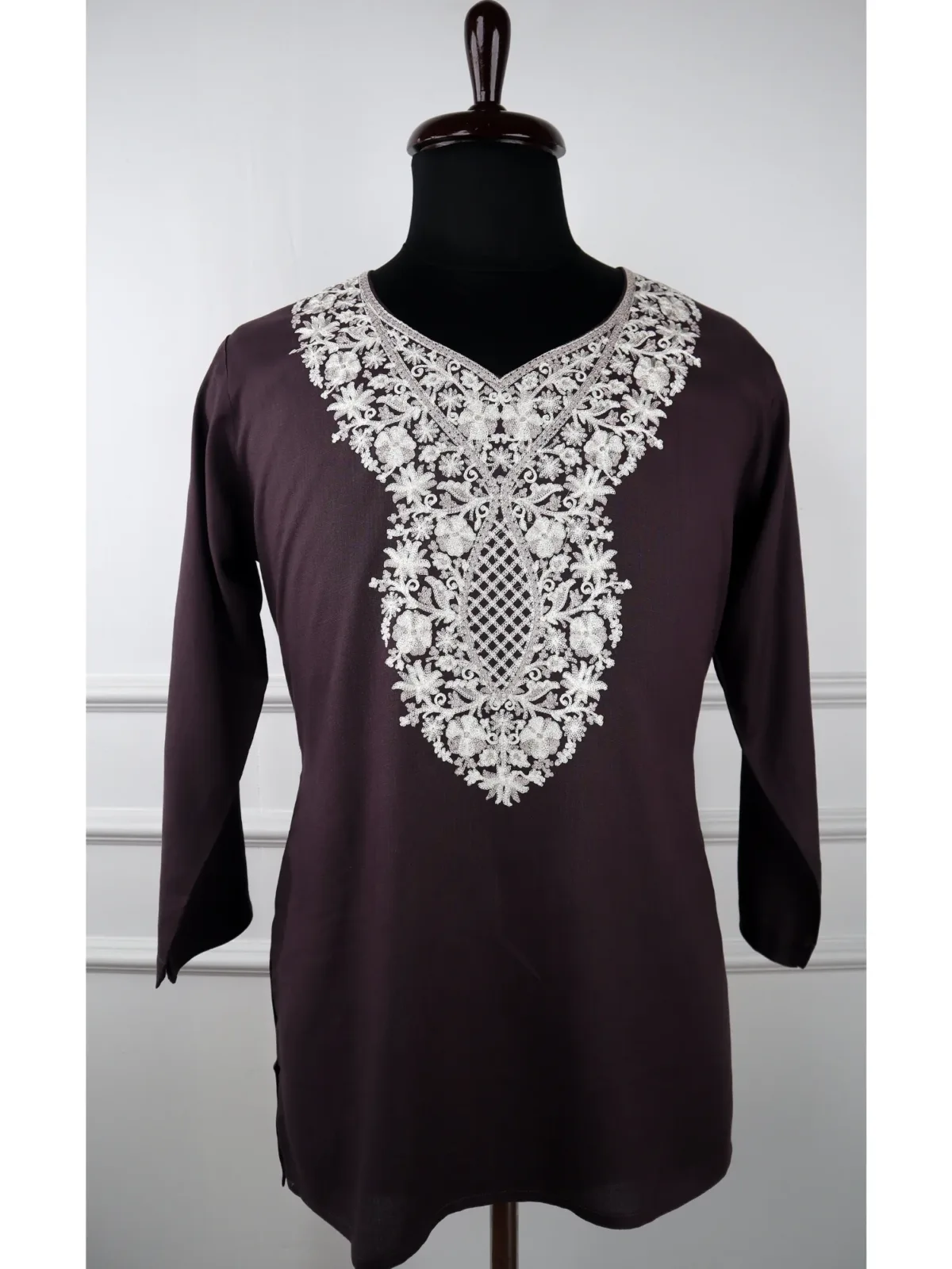 Doiun Dael Cotton Kurti with Aari Embroidery