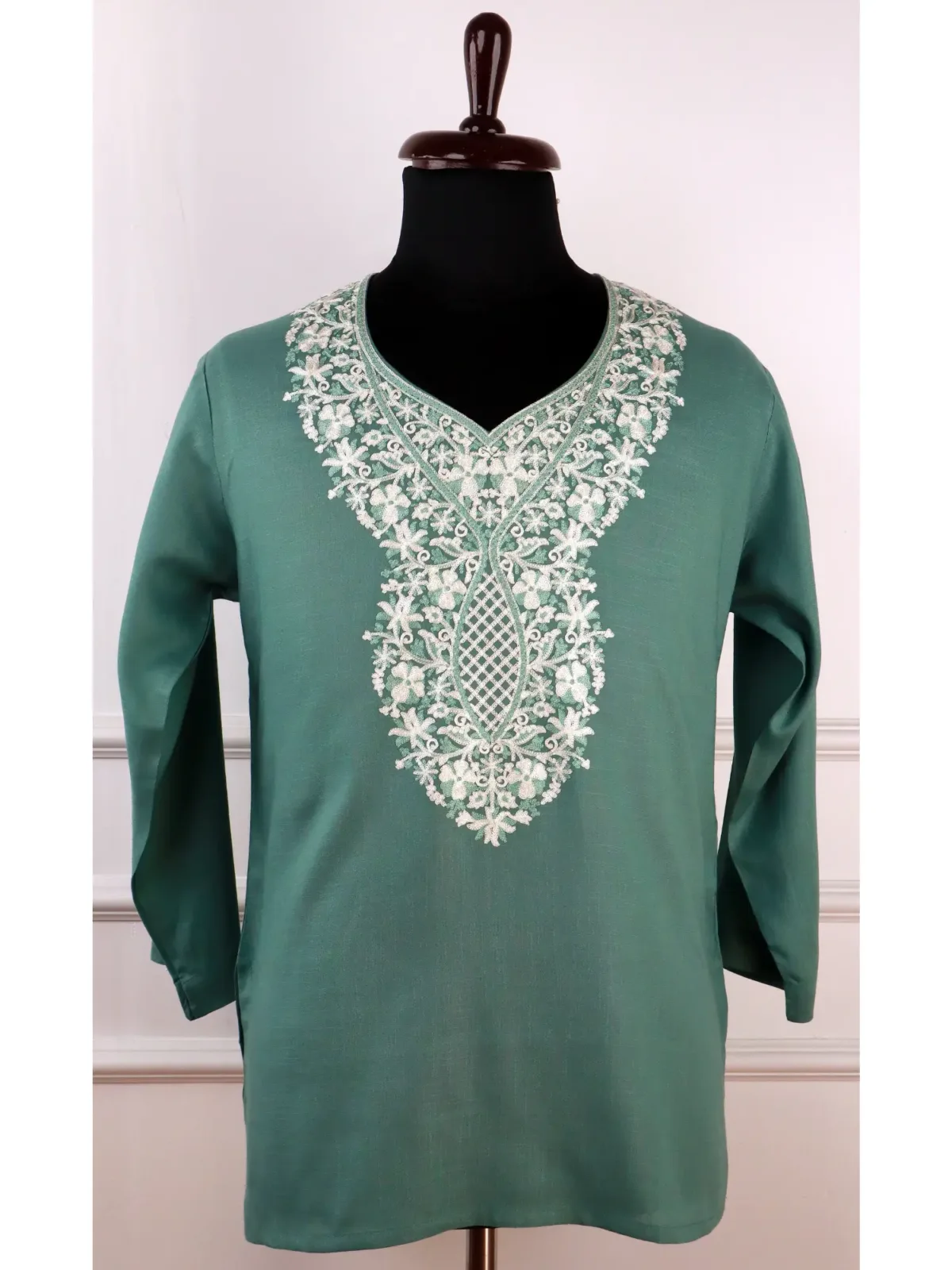 Gulnaar Cotton Kurti with Floral Aari Embroidery