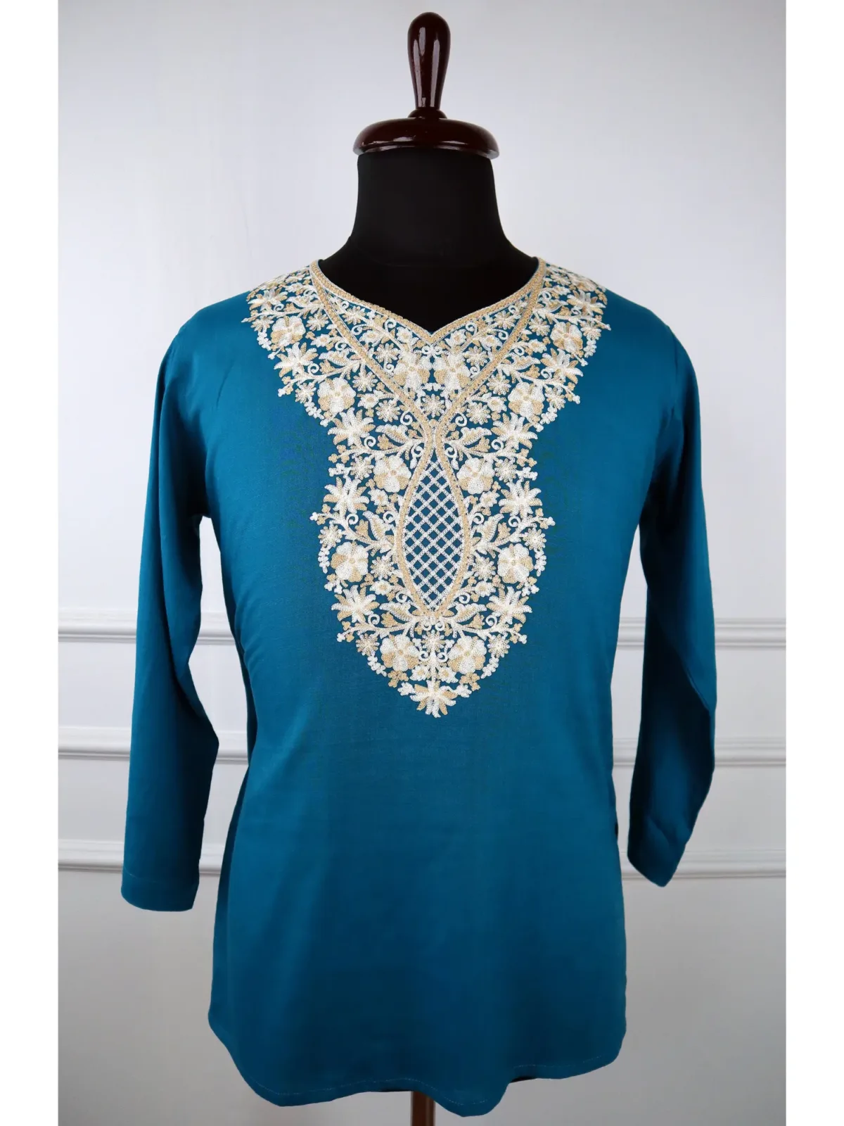 Shehzadi Kashmiri Cotton Aari Kurti in Teal