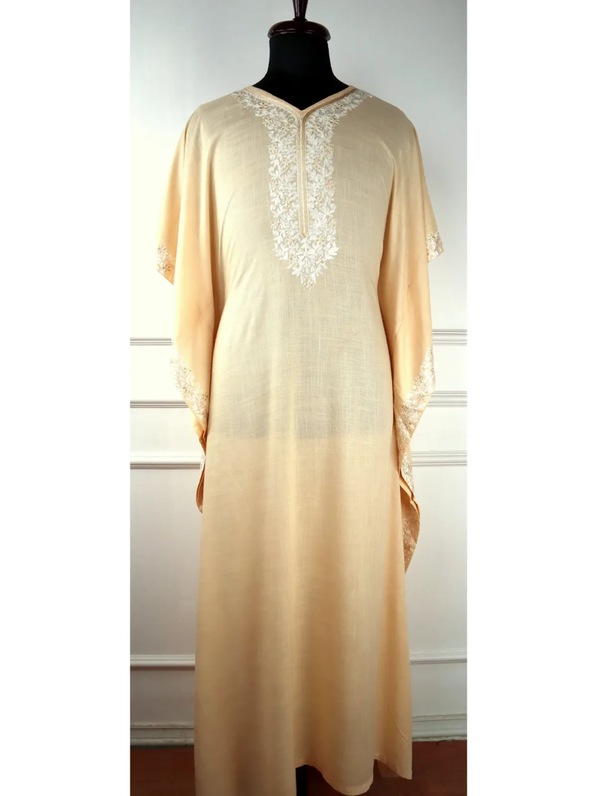 Heeposh Cotton Kaftan with Floral Aari Embroidery