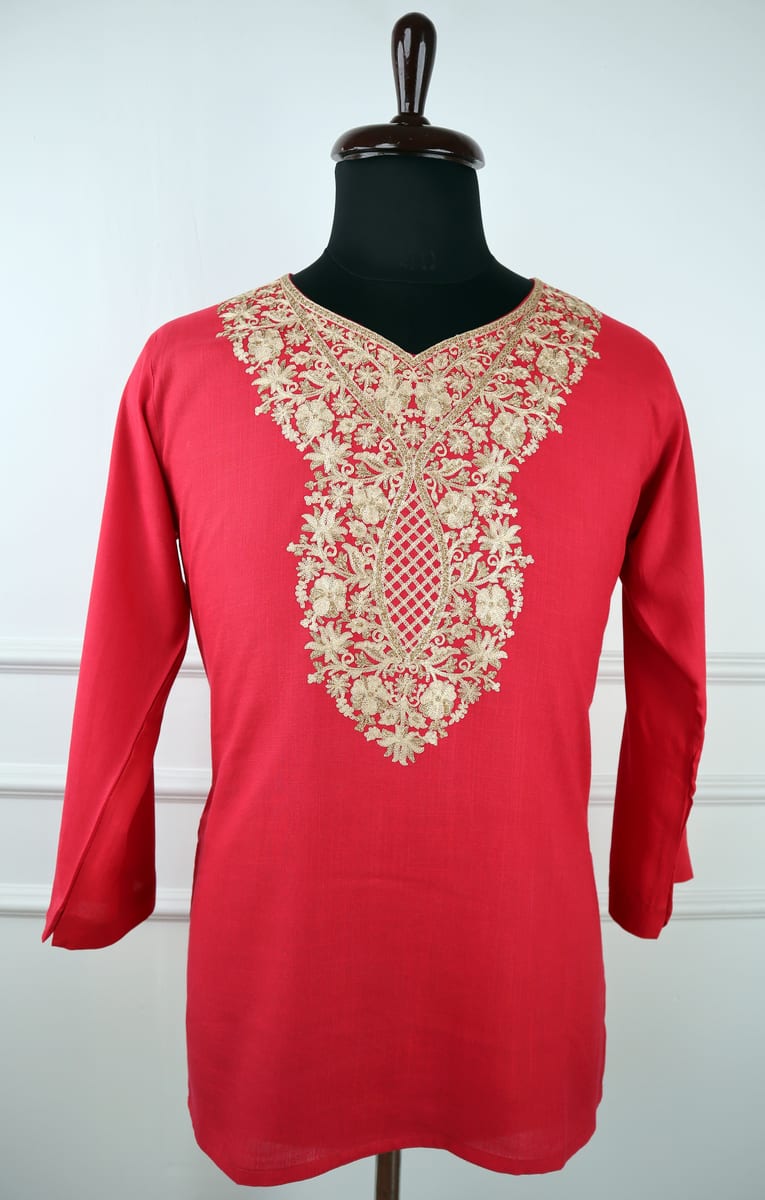 Gulab Cotton Kuftan with Golden Aari Embroidery