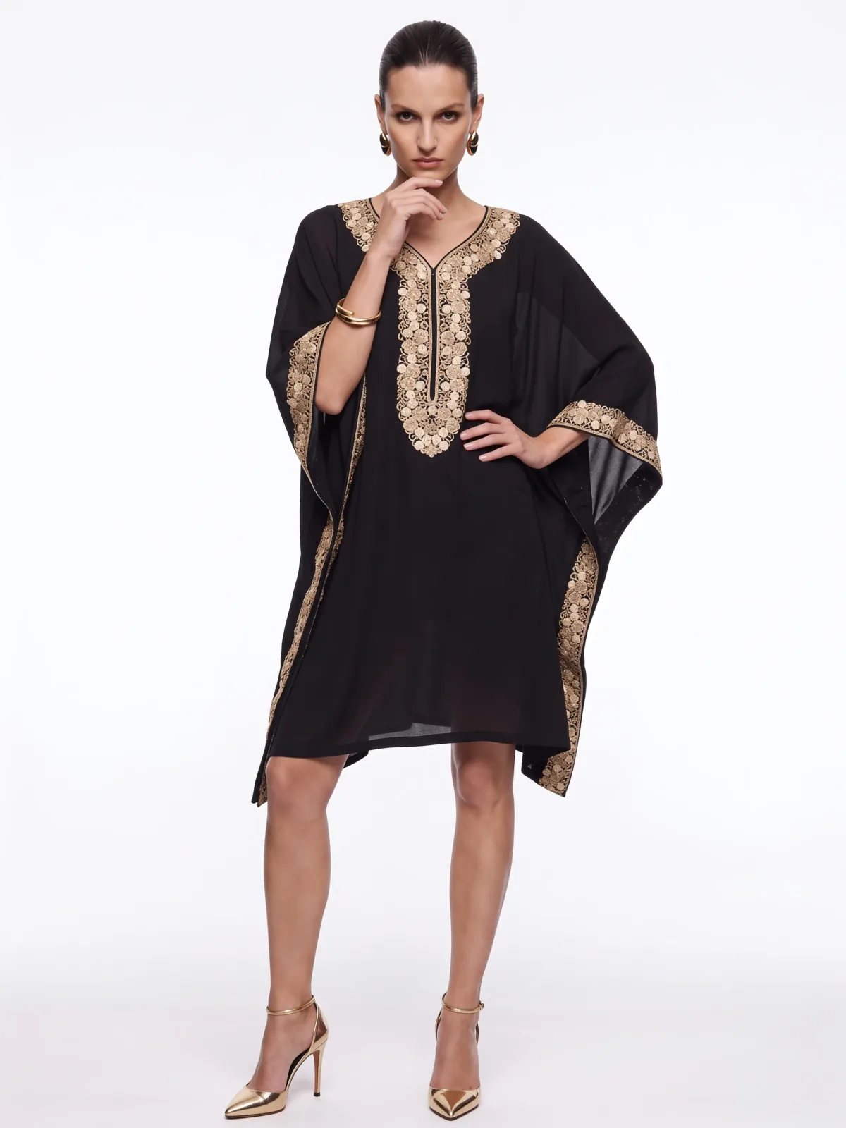 Vyeth Zewar e Neelam Crepe Kaftan in Black and Gold
