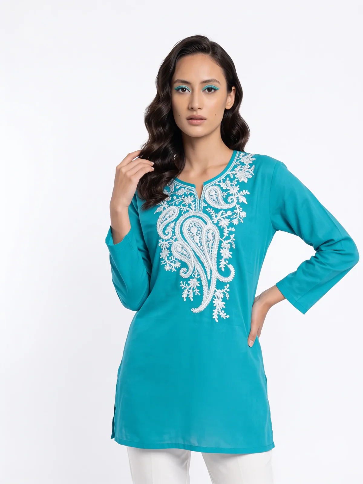 Gulaal Kashmiri Cotton Aari Kurti in Turquoise