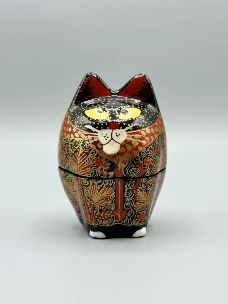 Rust Floral Kashmiri Papier-Mâché Standing Cat Box 3″
