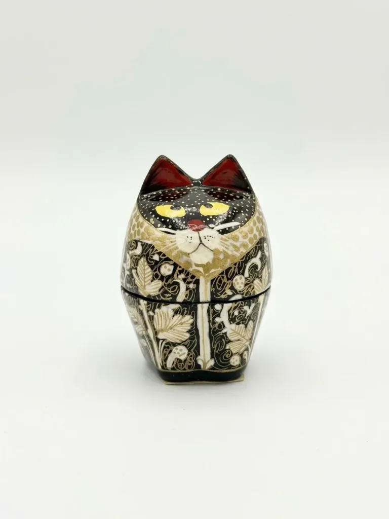 Black and White Kashmiri Papier-Mâché Standing Cat Box 3″