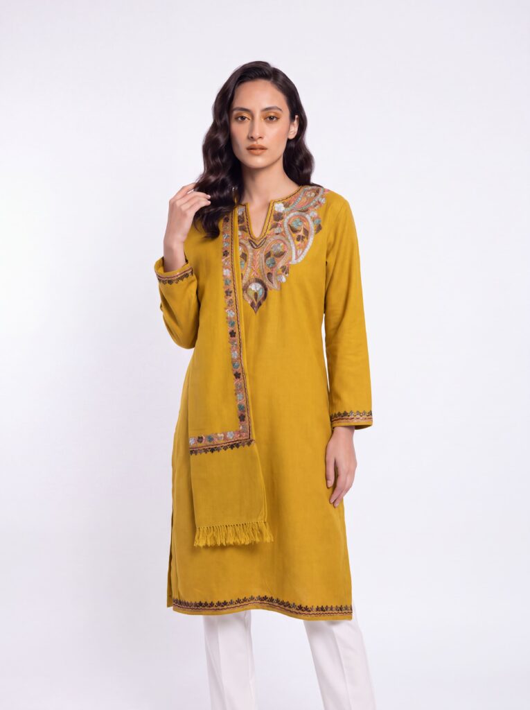 Zard-e-Khizaan Aari Embroidered Wool Pheran