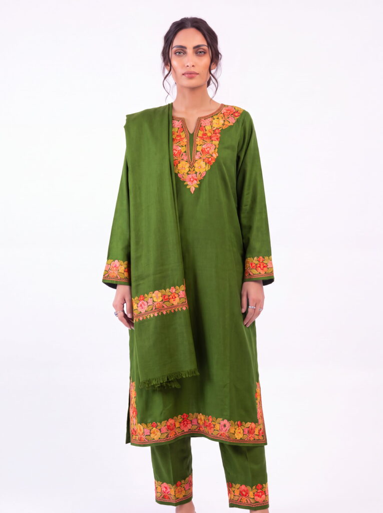 Sabz-e-Gulshan Aari Embroidered Acro Wool Pheran Set