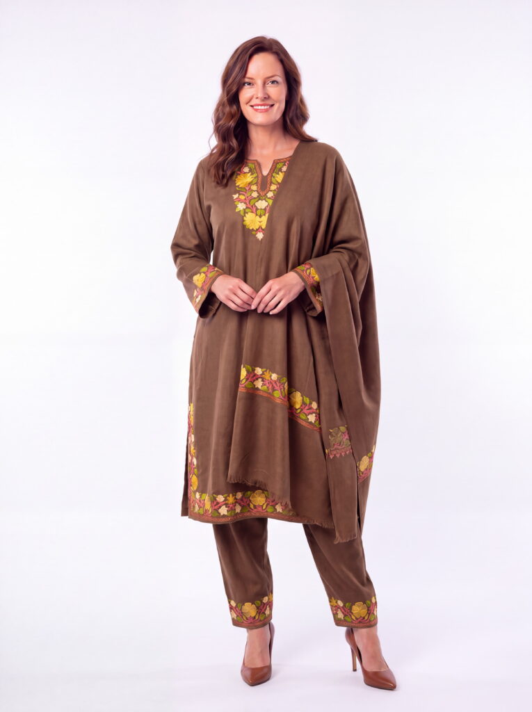 Zarif Aari Embroidered Acro Wool Pheran Set (Pheran, Scarf & Trousers)