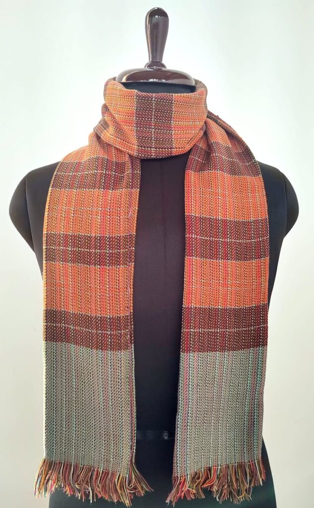 Taara e Shab Kashmiri Acro Wool Muffler in Orange